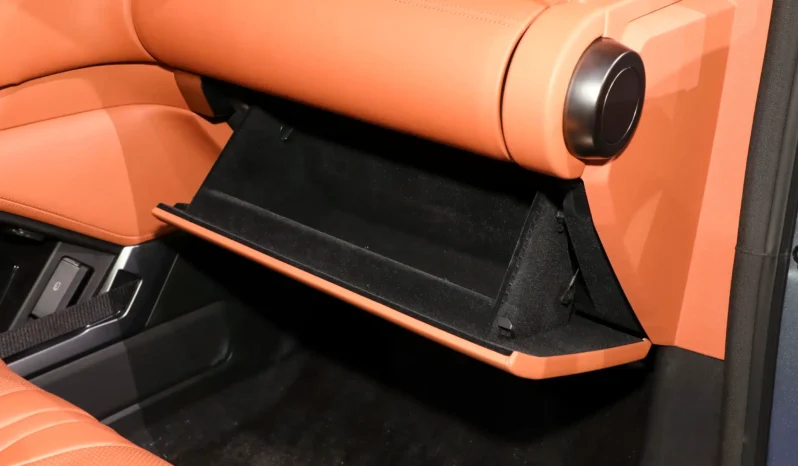 
								BYD Yangwang U8 full									