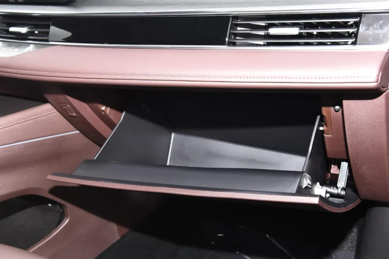 
								Chery Tiggo 8 PLUS full									