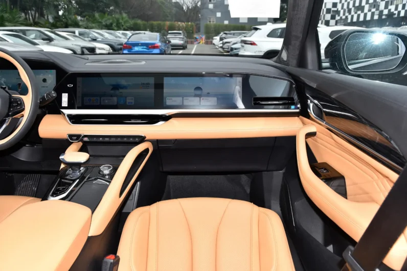 
								Geely Monjaro Zhiqing full									