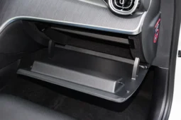 
										Mercedes-Benz C-Class full									