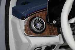 
										Mercedes-Benz EQE SUV full									