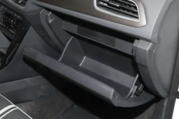 
										Volkswagen T-Roc full									