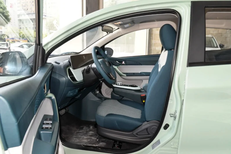 
								Changan Benben E-Star full									