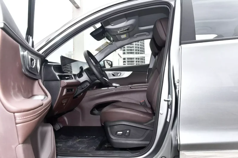 
								Chery Tiggo 8 PLUS full									