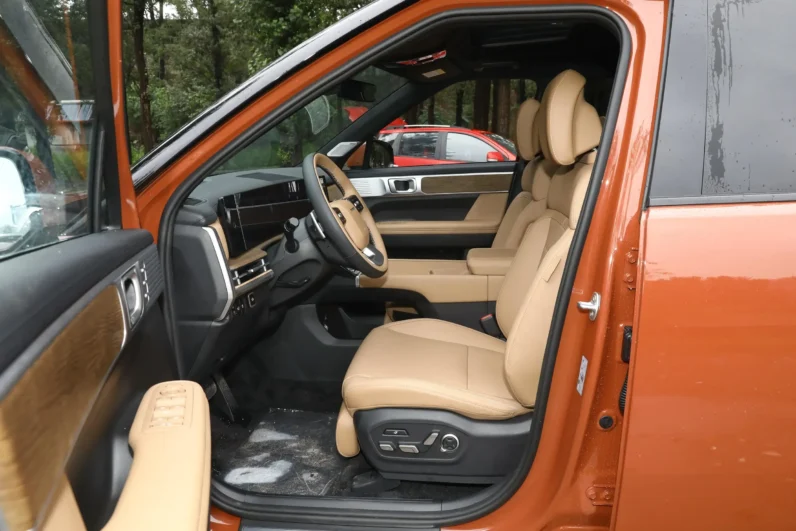 
								Hyundai Santa Fe full									