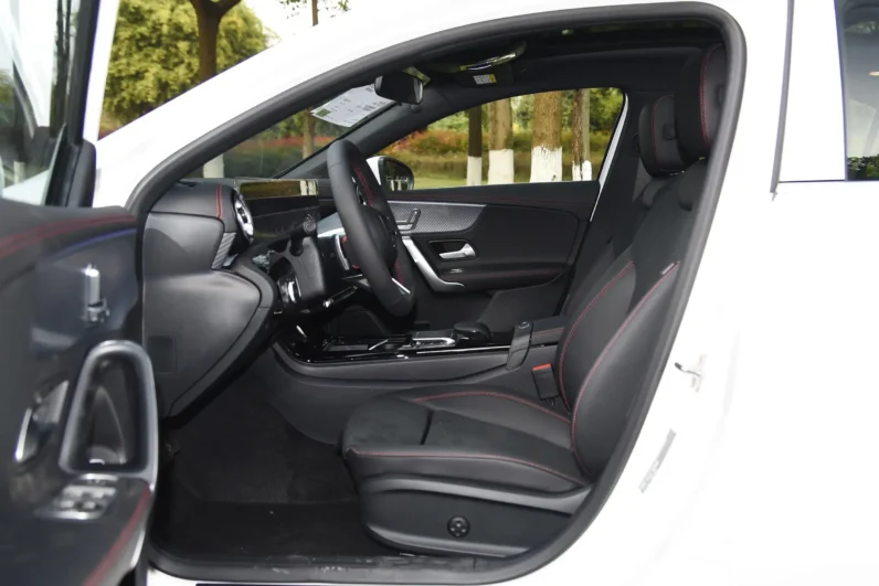 
								Mercedes-Benz A-Class full									