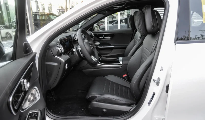 
								Mercedes-Benz C-Class full									