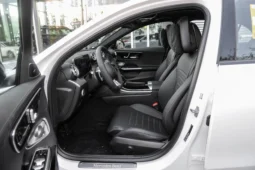 
										Mercedes-Benz C-Class full									