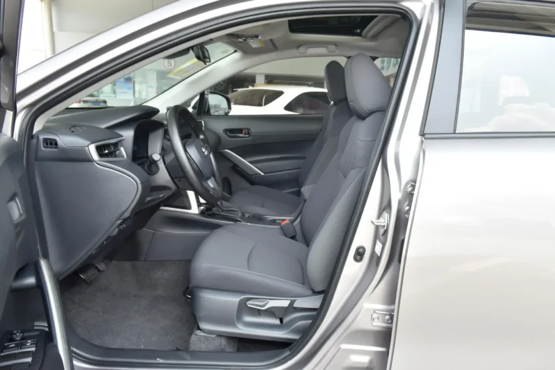 
								Toyota Corolla Cross full									