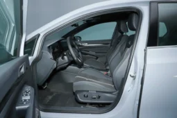 
										Volkswagen Golf 2026 full									