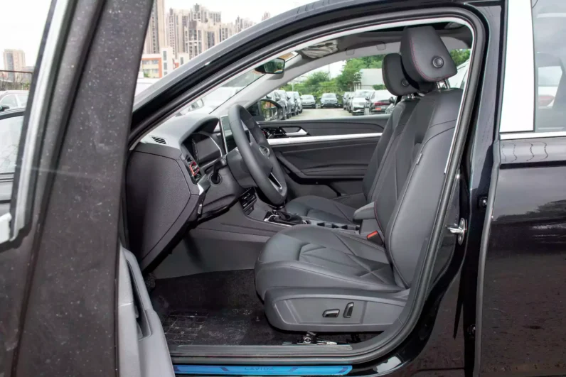 
								Volkswagen Lavida full									