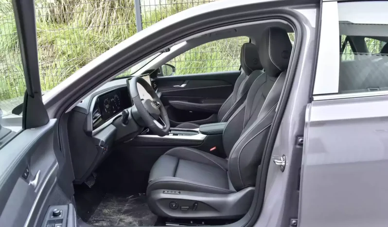 
								Volkswagen Passat full									