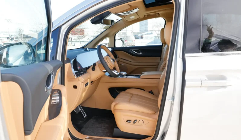 
								Voyah Dreamer PHEV full									