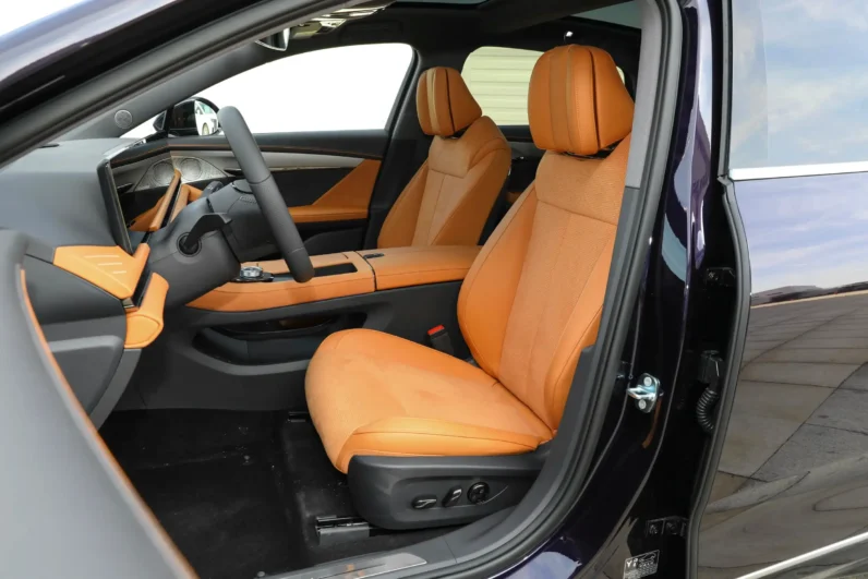 
								Voyah Passion PHEV full									