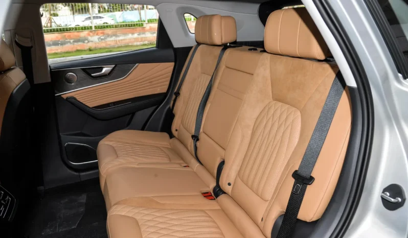 
								Hongqi HS5 full									