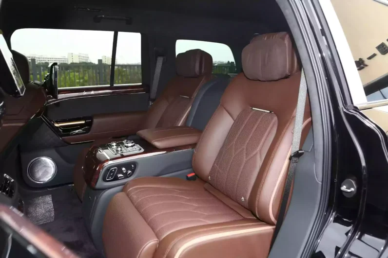 
								Hongqi LS7 full									