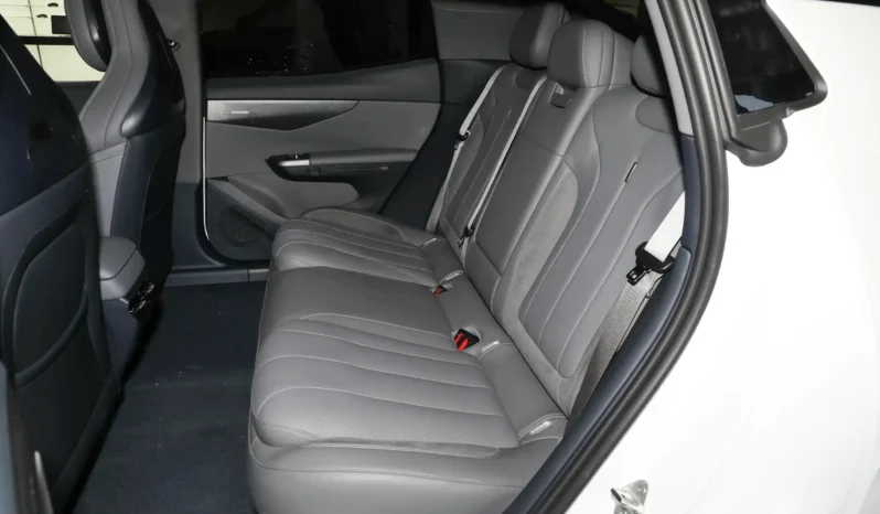 
								Lynk & Co 07 EM-P full									