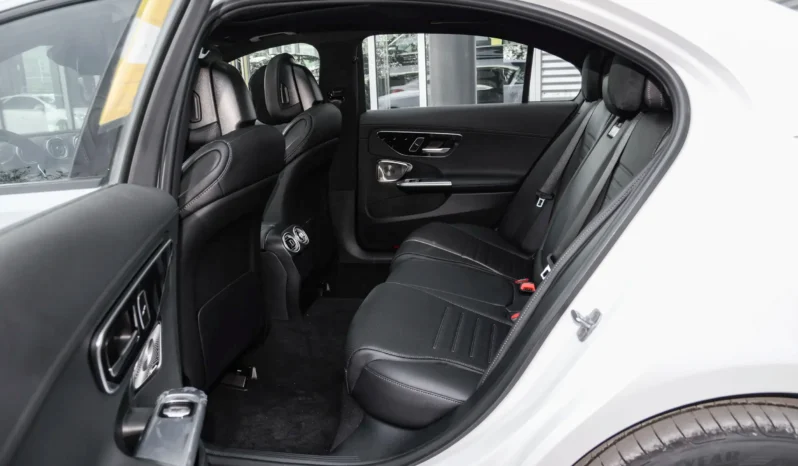 
								Mercedes-Benz C-Class full									