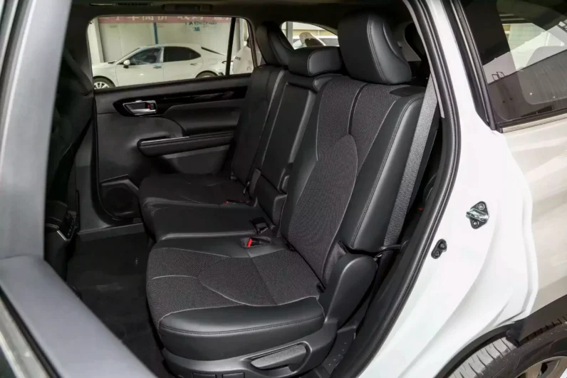 
								Toyota Highlander full									