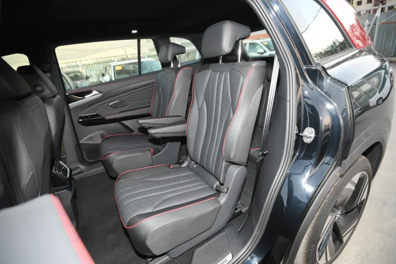 
								Volkswagen ID.4 CROZZ full									