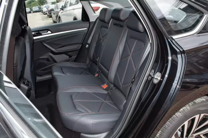 
								Volkswagen Lavida full									