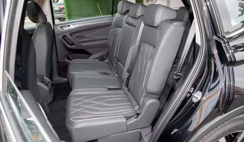 
								Volkswagen Tiguan L full									