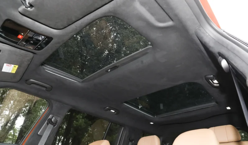 
								Hyundai Santa Fe full									