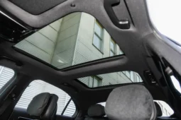 
										Mercedes-Benz C-Class full									