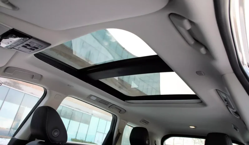 
								Nissan Pathfinder full									