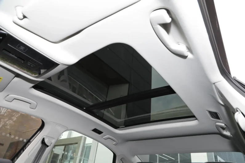 
								Volkswagen Passat 2026 full									