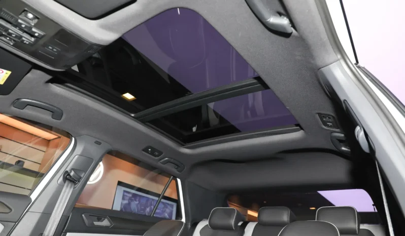 
								Volkswagen T-Roc full									