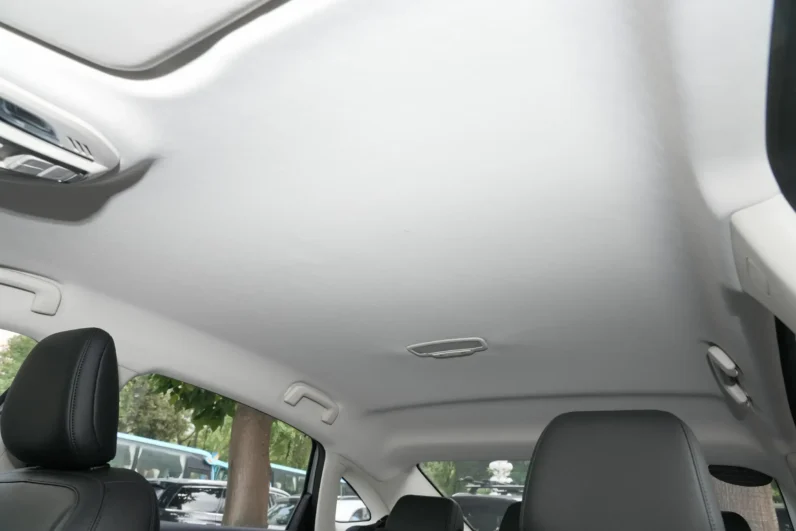 
								Wuling Xingguang EV full									