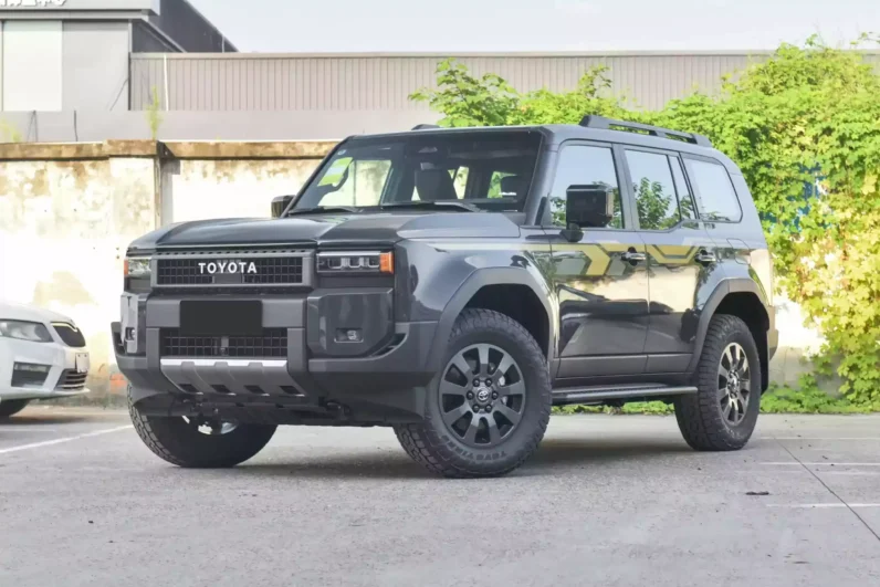 Imgi 15 Toyota Land Cruiser Prado 2024 picture