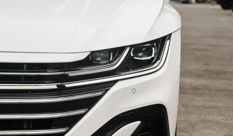 
								Volkswagen Arteon full									