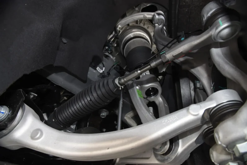 
								EXEED Sterra ET full									