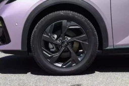 
										GAC Trumpchi GS3 full									