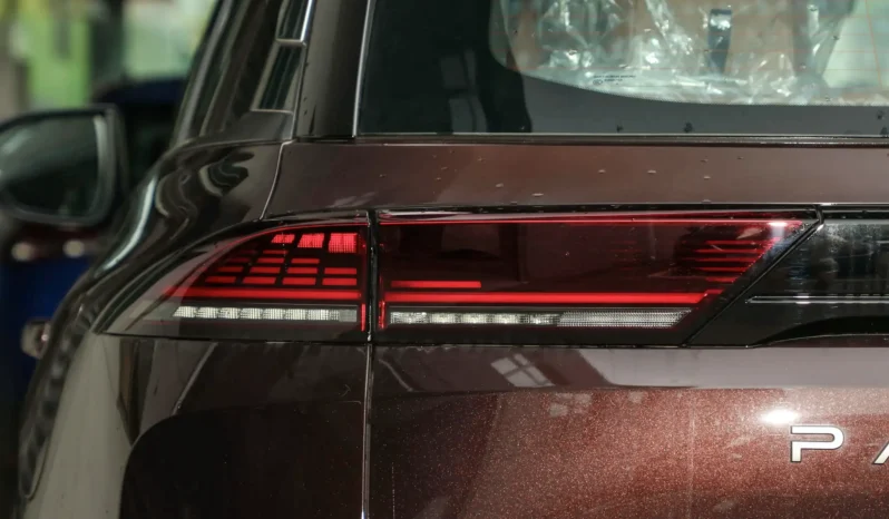 
								Nissan Pathfinder full									