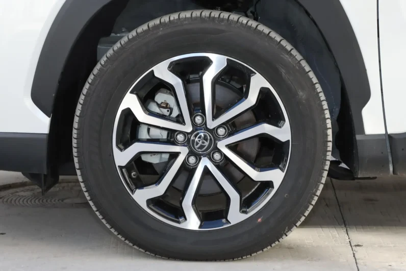 
								Toyota Frontlander full									