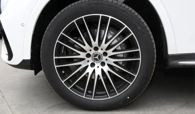 
								Mercedes-Benz GLC full									