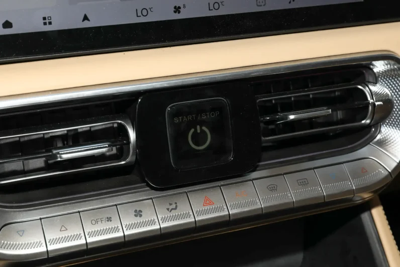 
								BAIC BJ60 Thunder full									