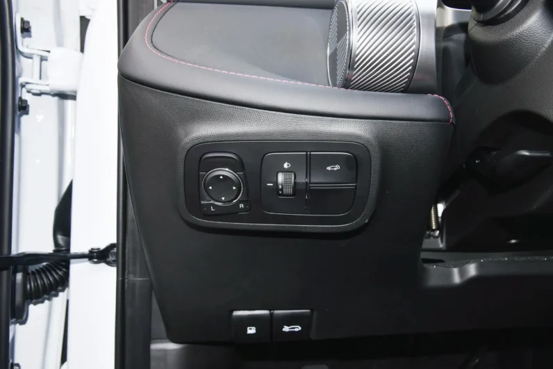 
								GAC Trumpchi Emkoo full									