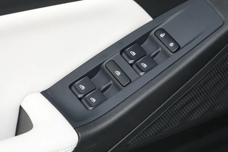 
								Geely Geometry E Firefly full									