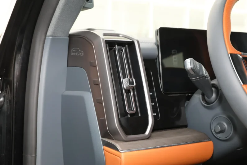 
								M-Hero 917 REEV full									