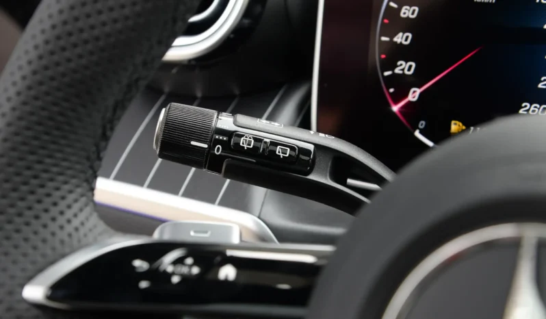 
								Mercedes-Benz GLC full									