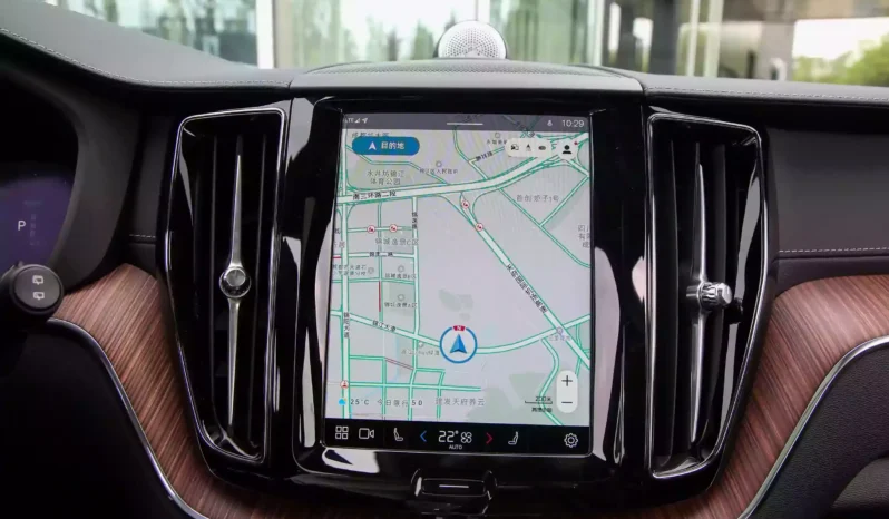 
								Volvo XC60 PHEV full									