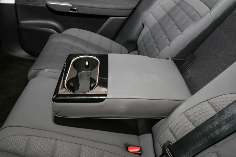 
								EXEED Sterra ET full									