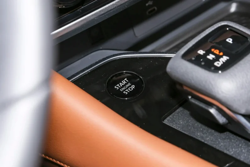 
								Nissan Pathfinder full									