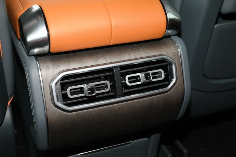 
								M-Hero 917 REEV full									