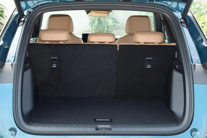 Imgi 2 BYD Song L DM 2024 space