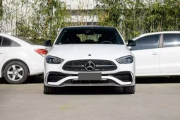 
										Mercedes-Benz C-Class full									